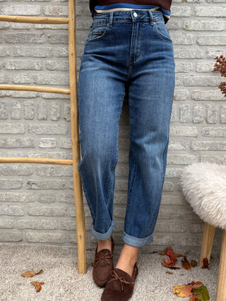 Mid Mom Jeans / Blue