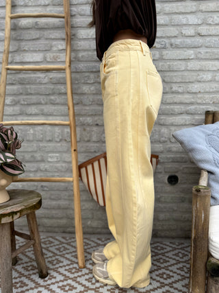 Loose Balloon Jeans / Butter Yellow