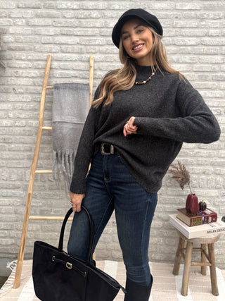 Essential Soft Knit / Charcoal Grey