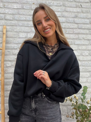 Relaxed V-Neck Sweater / Black