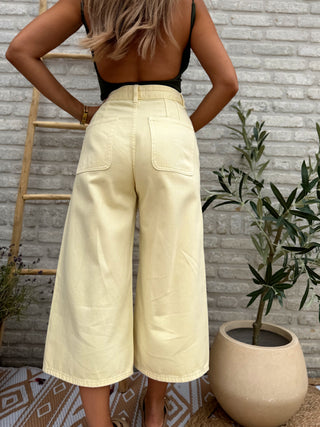 Wide Leg Jeans / Butter Yellow