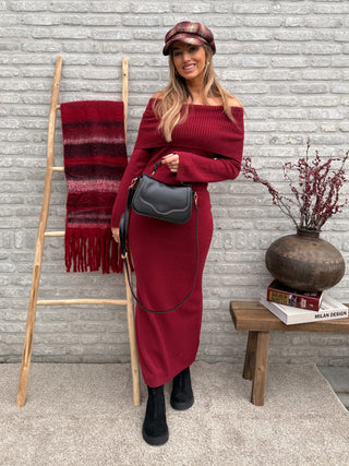 Bodycon Knit Off-Shoulder Dress / Burgundy