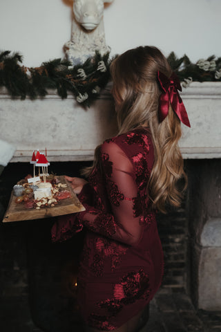Lace Bloom Dress / Burgundy