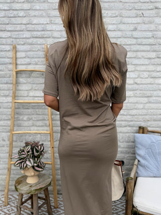 Everyday Chic Shirt Dress / Taupe