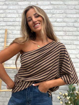 One Shoulder Stripe Knit / Brown