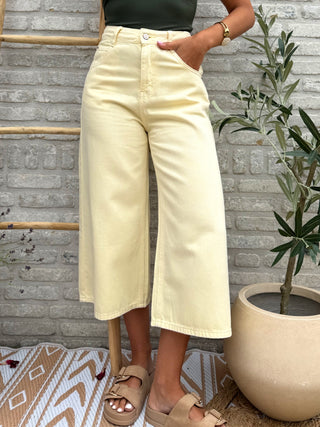 Wide Leg Jeans / Butter Yellow