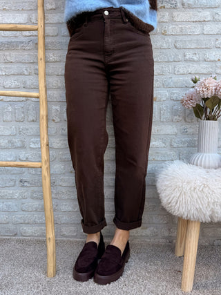 Mid Mom Jeans / Brown