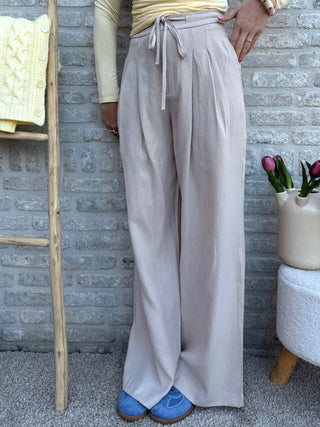 Soft Elastic Waist Pants / Beige