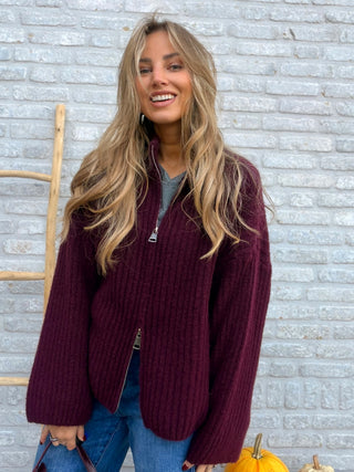 Ribbed Zip Knit / Bordeaux