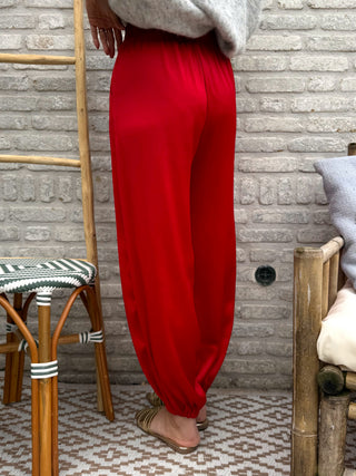Satin Elastic Cuff Pants / Red