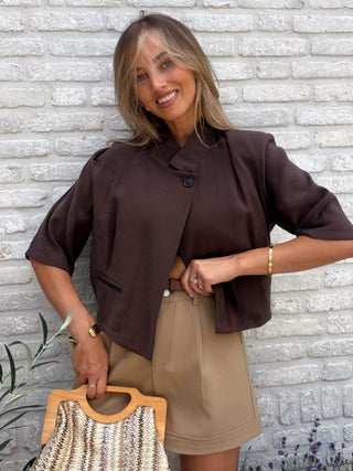 Cropped Chic Blazer / Brown