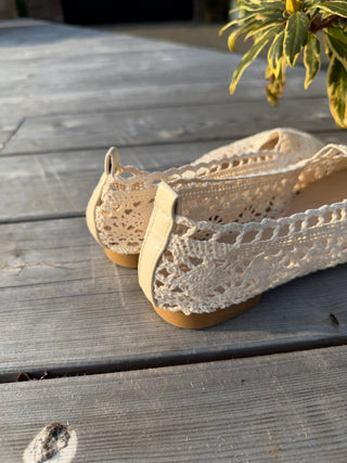 Crochet Lace Flats / Beige