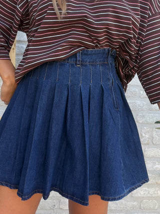 Pleated Denim Skirt / Blue