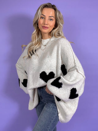 Oversized Heart Sweater / White-Black