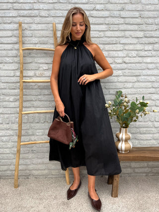 Crinkle Halter Maxi Dress / Black