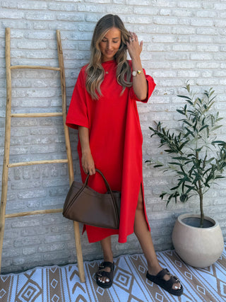 Essential T-Shirt Dress / Red