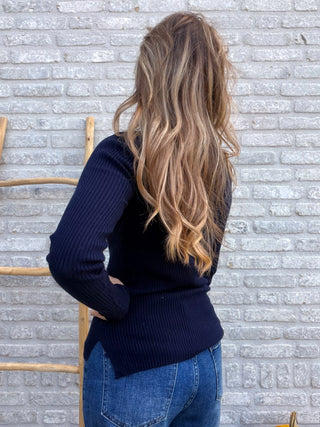 Ribbed Turtleneck / Navy Blue
