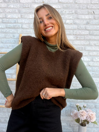 Sleeveless Knit Vest / Brown