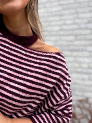 Striped Cut-Out Knit / Bordeaux
