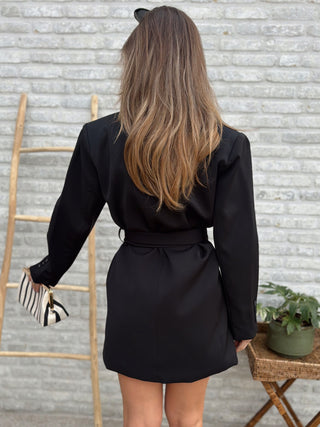 Chic Blazer Dress / Black