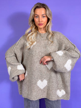 Oversized Heart Sweater / Taupe-White