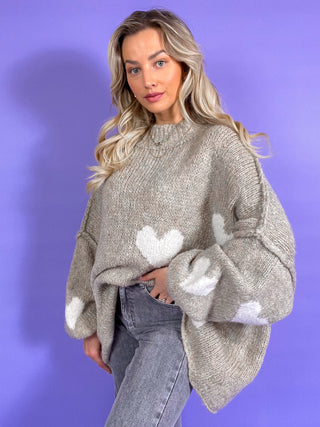 Oversized Heart Sweater / Taupe-White