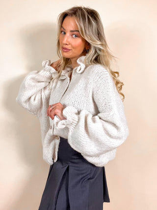 Knitted Buttoned Cardigan / Beige