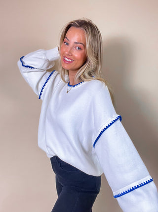 Oversized Stitched Sweater / White-Cobalt Blue