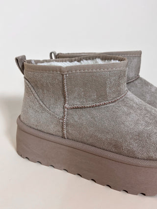 Low Platform Winter Boots / Taupe