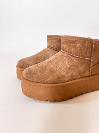 Low Platform Winter Boots / Camel