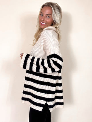 Knitted Striped Zipper Sweater / Beige - Black